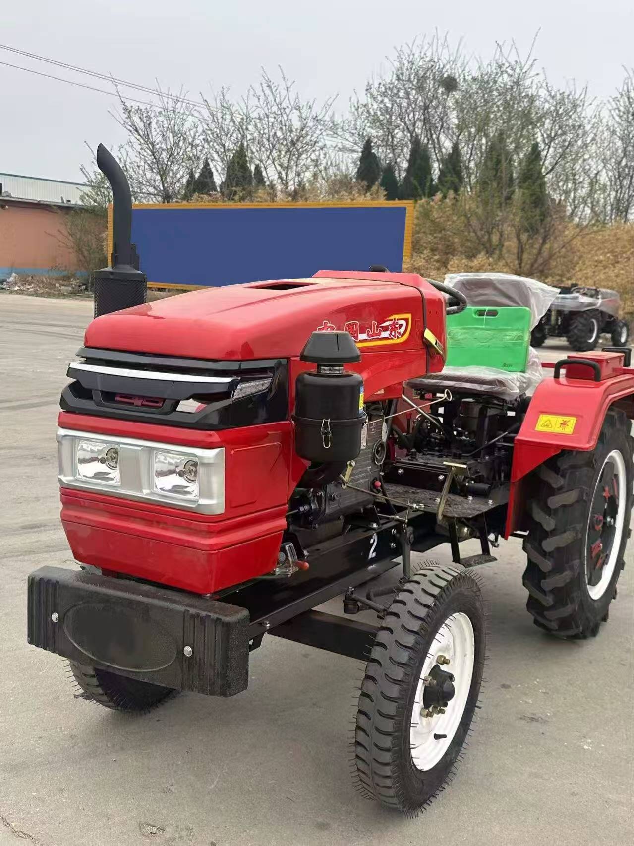 Трактор мощностью 25 л.с.